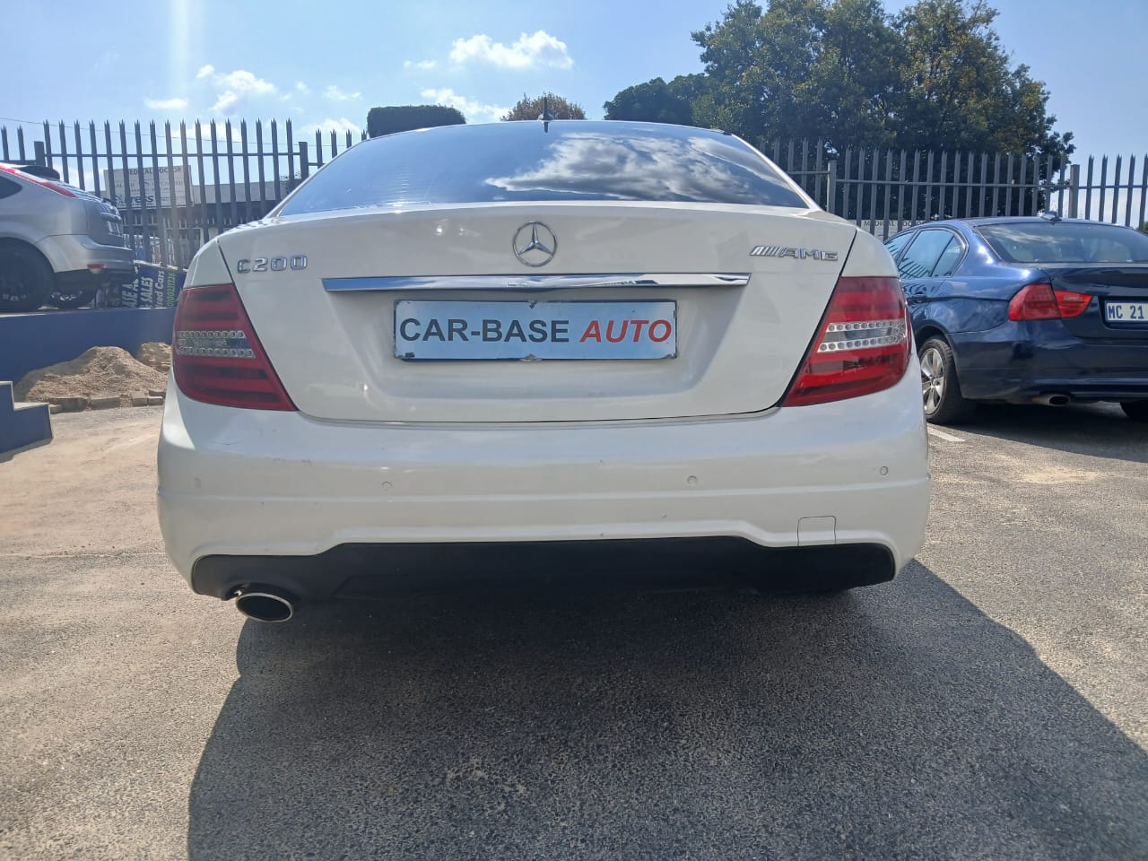 
								2014  Mercedes Benz C200 Automatic full									