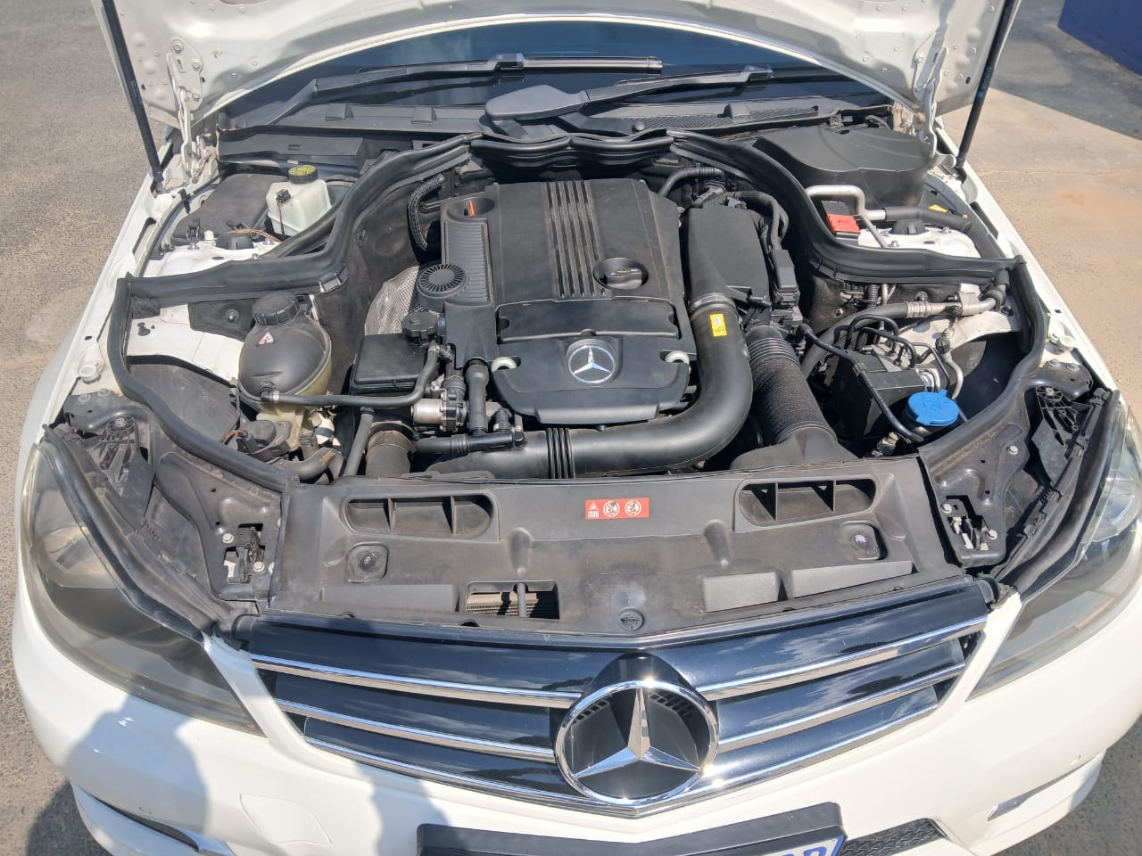 
								2014  Mercedes Benz C200 Automatic full									