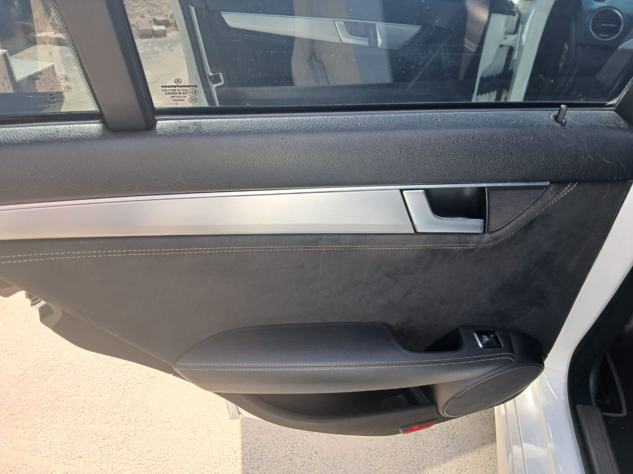 
								2014  Mercedes Benz C200 Automatic full									