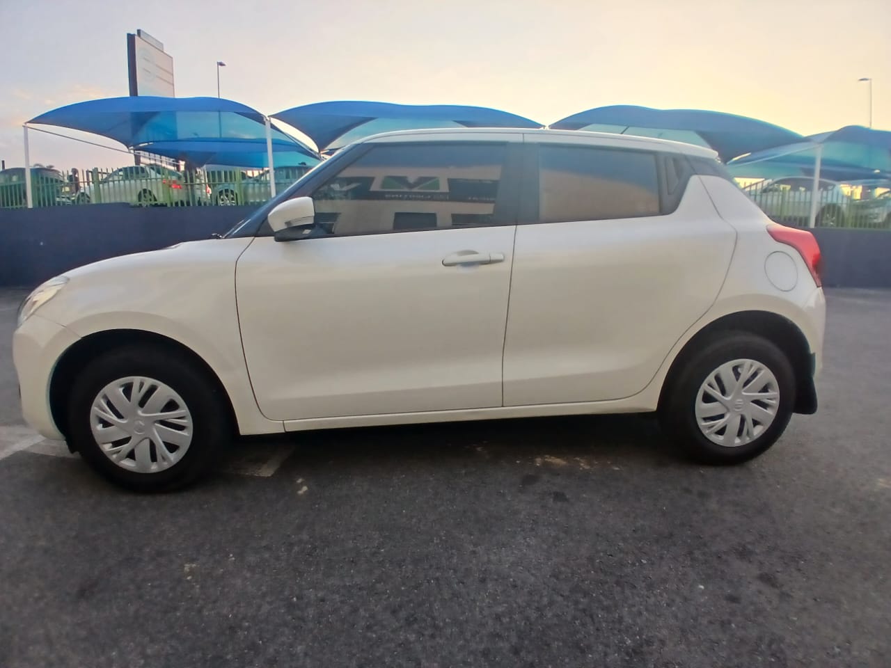 
								2024 Suzuki Swift 1.2 GL – Manual | Petrol | full									