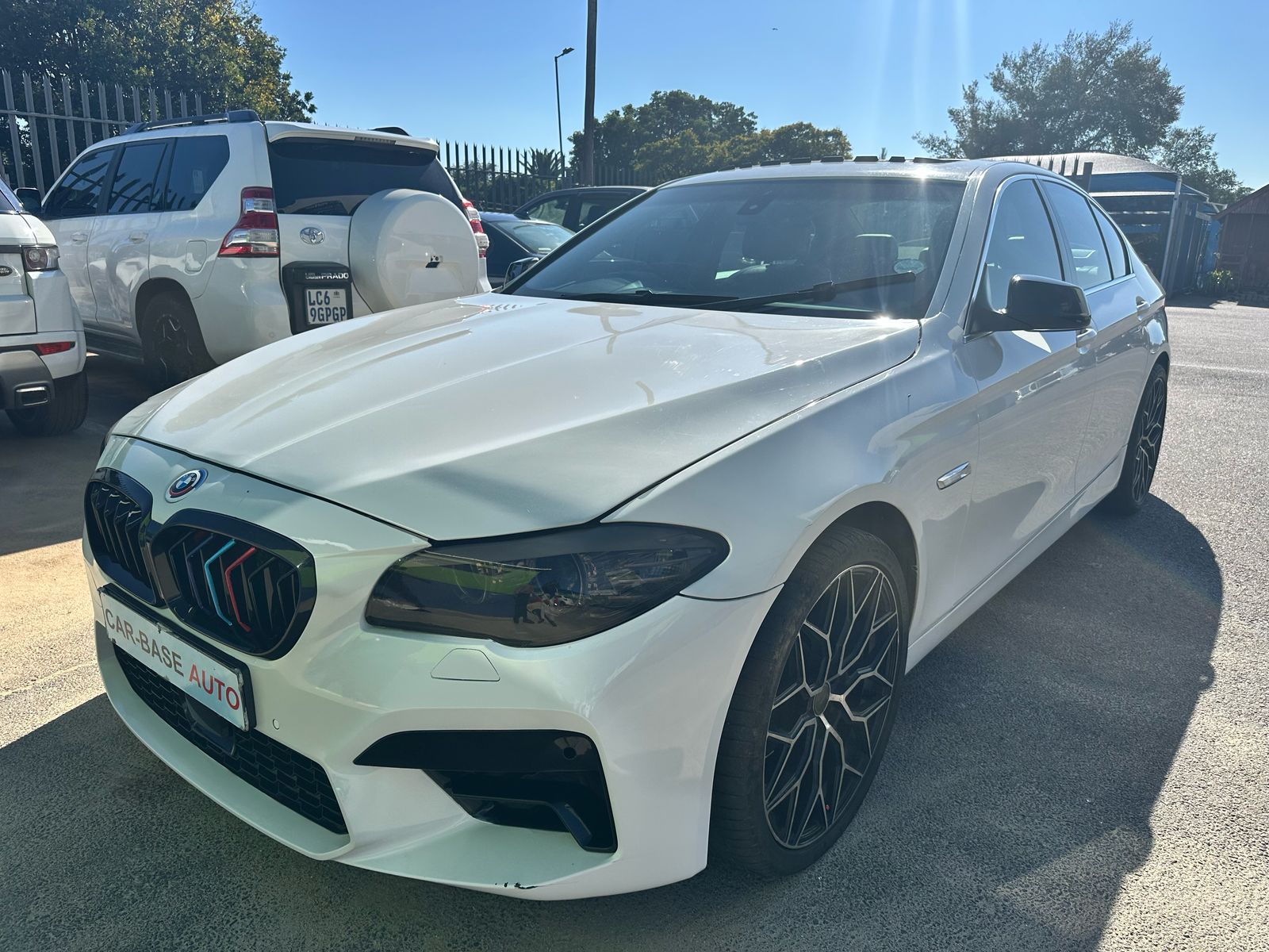 
								2011 BMW 523i M-Sport (F30) – Automatic | Sunroof | Petrol | full									