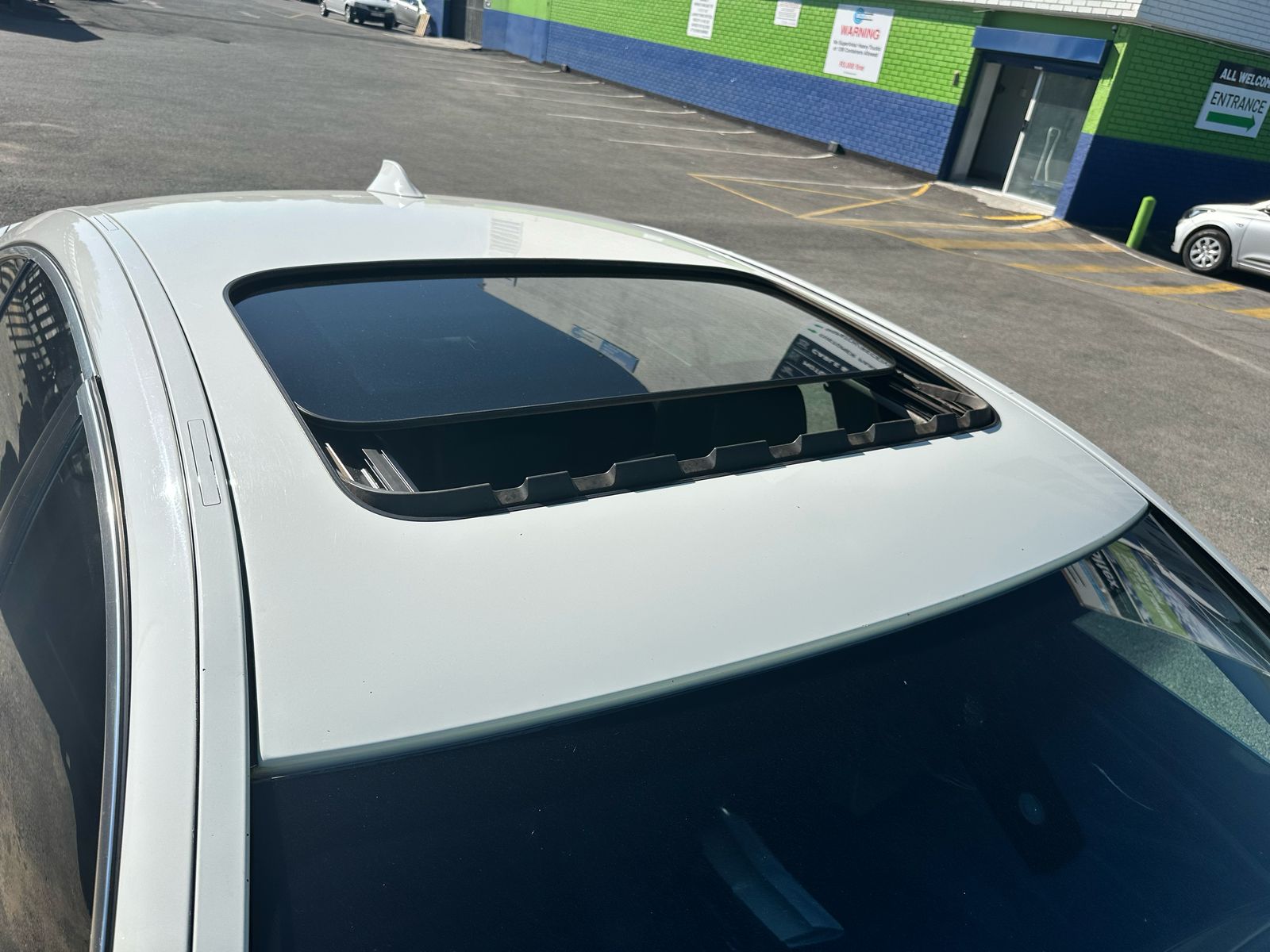 
								2011 BMW 523i M-Sport (F30) – Automatic | Sunroof | Petrol | full									