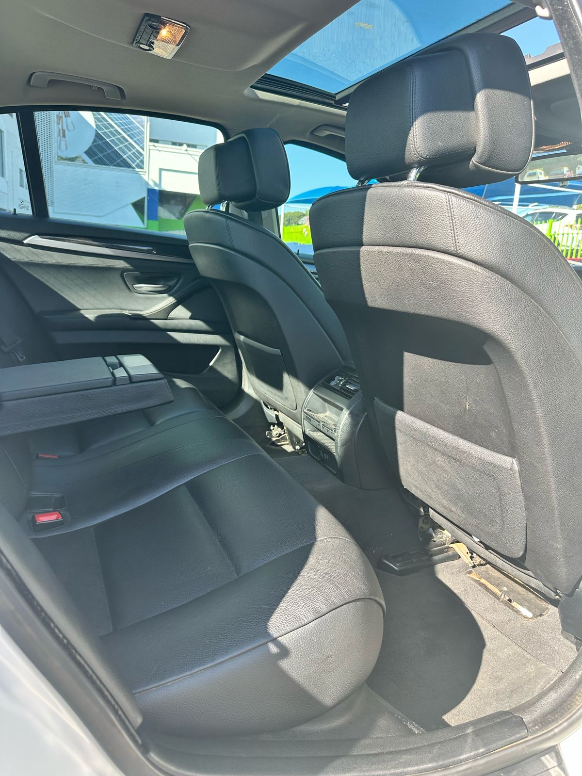 
								2011 BMW 523i M-Sport (F30) – Automatic | Sunroof | Petrol | full									