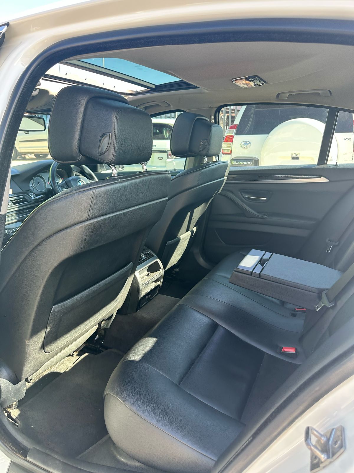 
								2011 BMW 523i M-Sport (F30) – Automatic | Sunroof | Petrol | full									