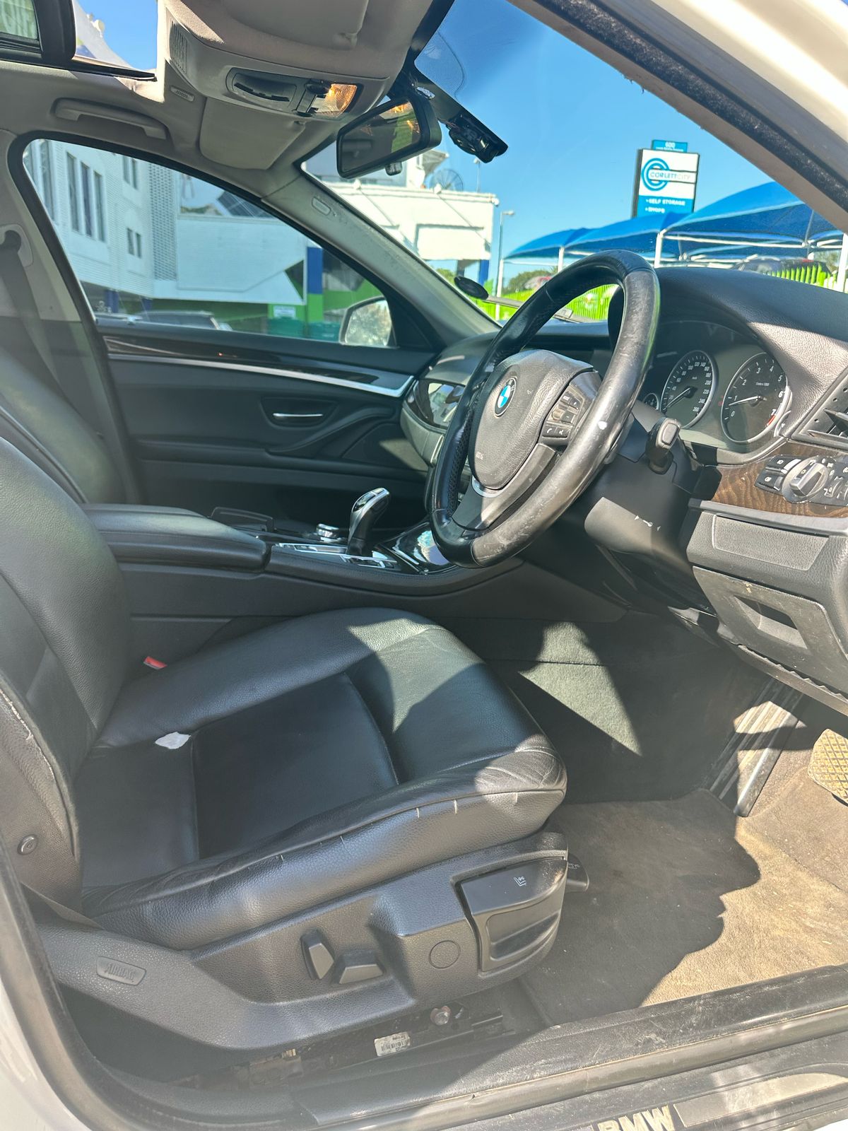 
								2011 BMW 523i M-Sport (F30) – Automatic | Sunroof | Petrol | full									