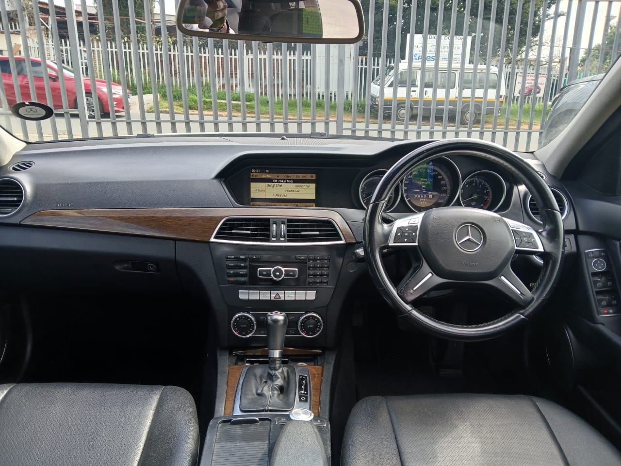 
								2012 Mercedes Benz C180 l Auto full									
