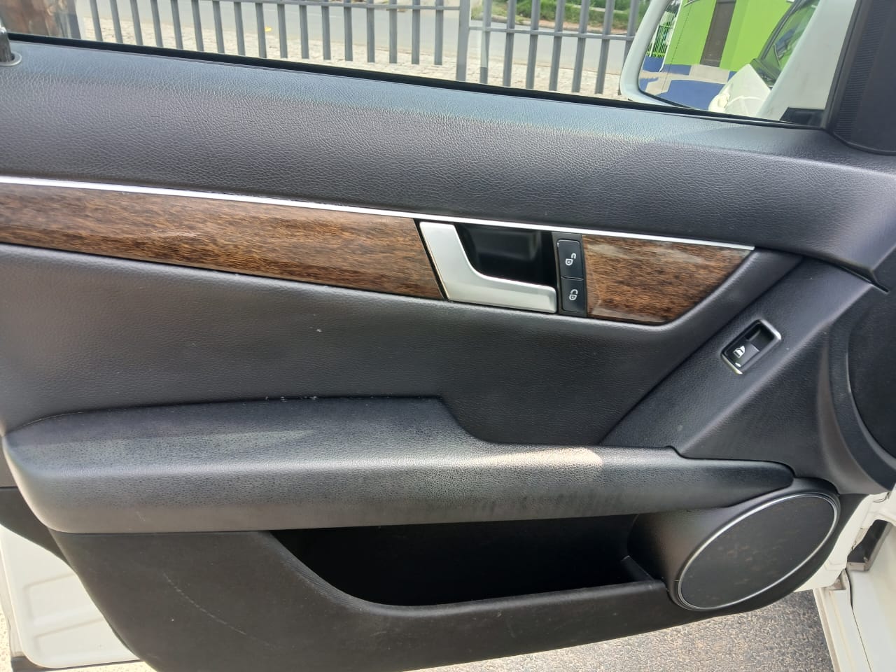 
								2012 Mercedes Benz C180 l Auto full									