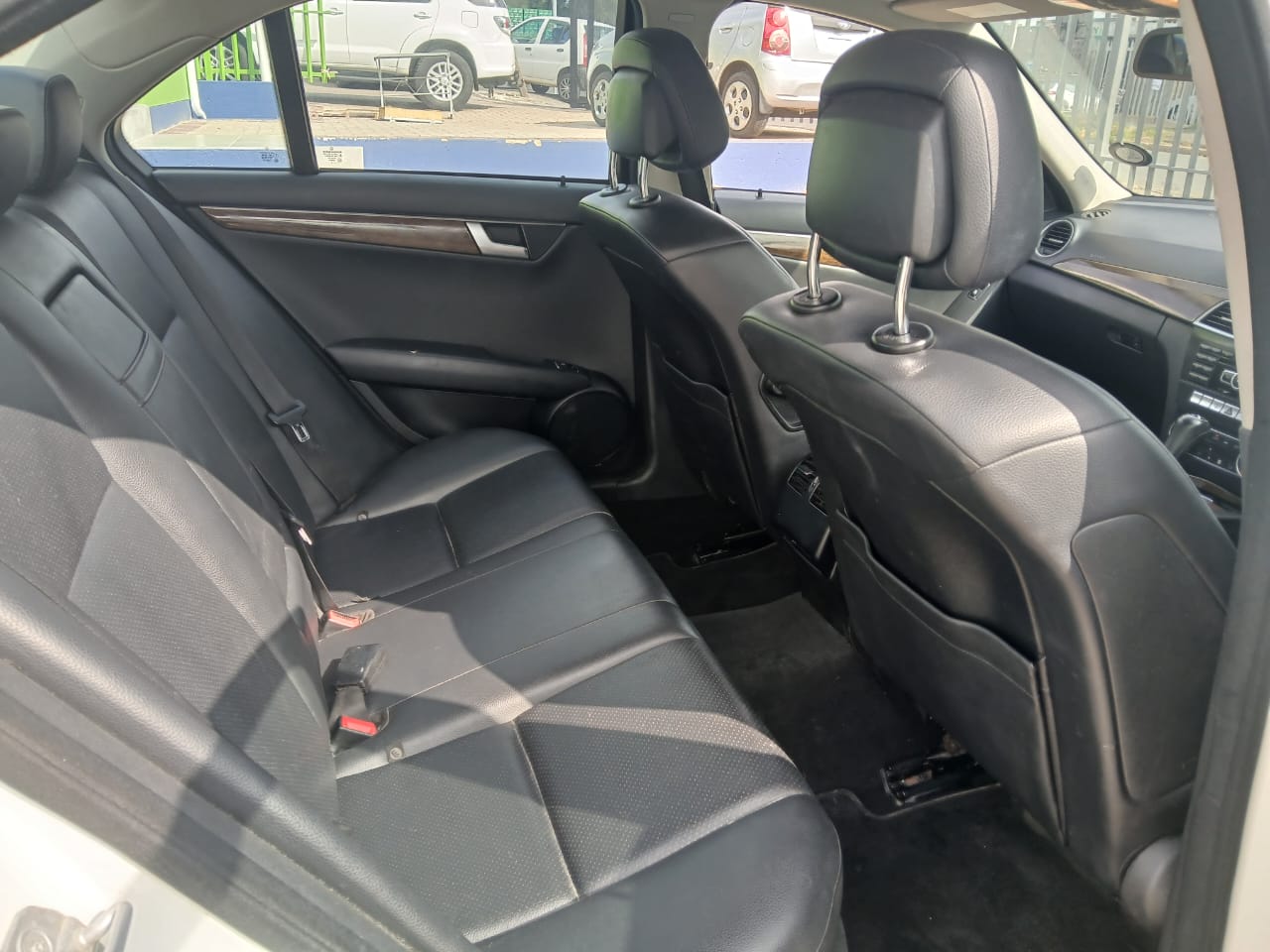 
								2012 Mercedes Benz C180 l Auto full									