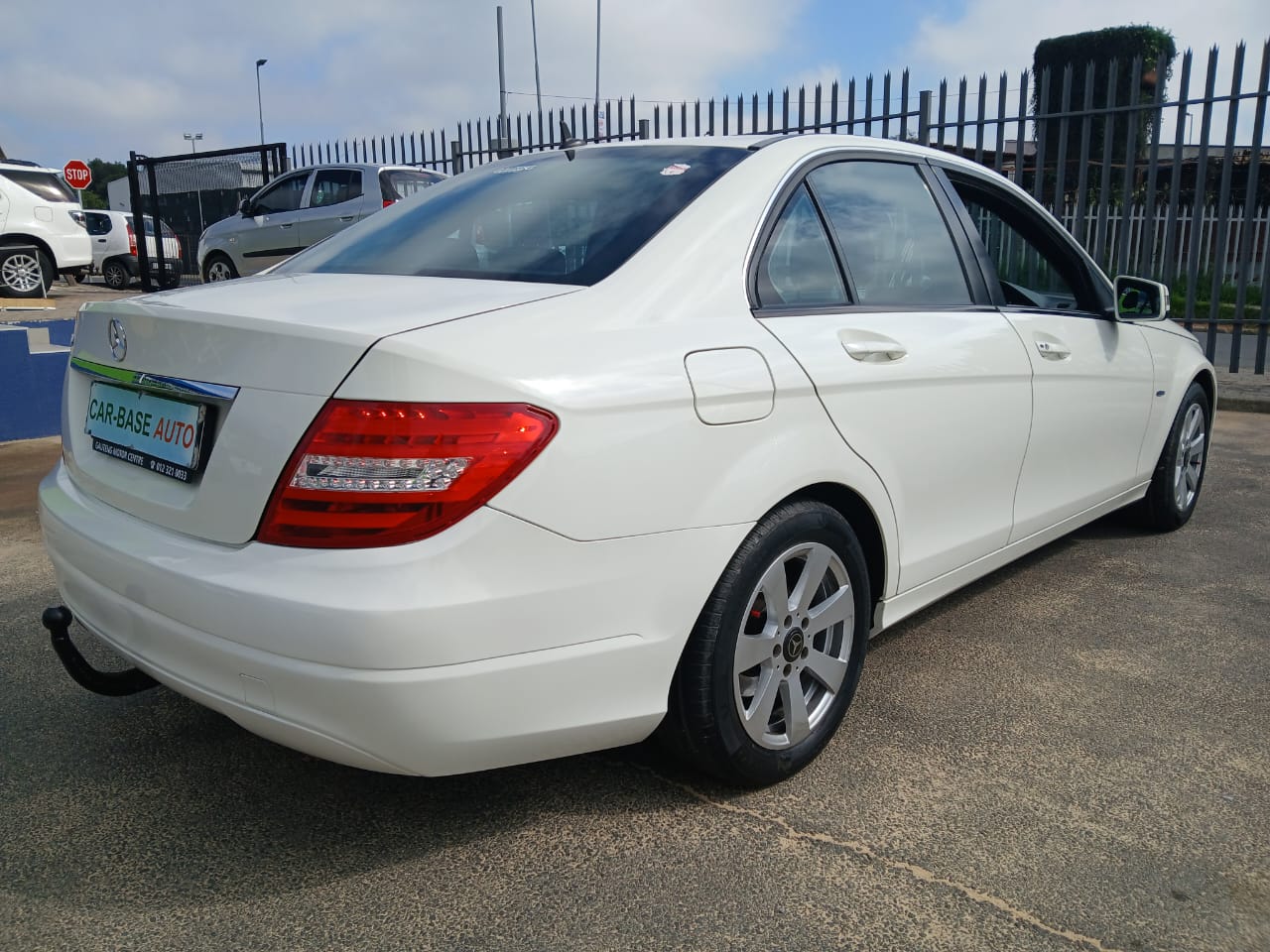 
								2012 Mercedes Benz C180 l Auto full									