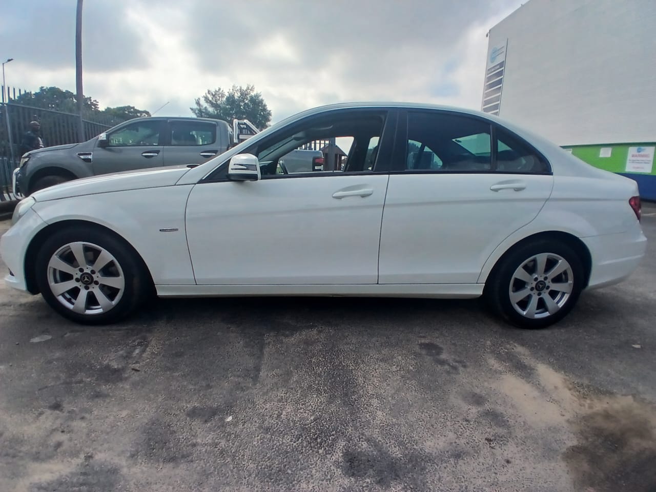 
								2012 Mercedes Benz C180 l Auto full									