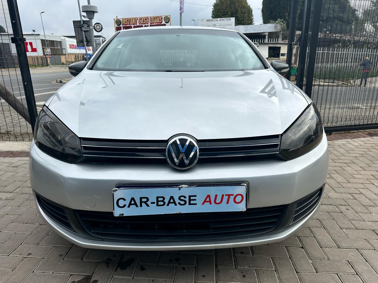 
								2012 Golf 6 1.6 l Manual full									