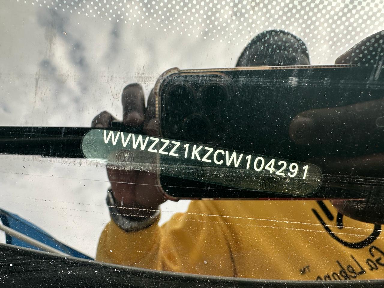 
								2012 Golf 6 1.6 l Manual full									