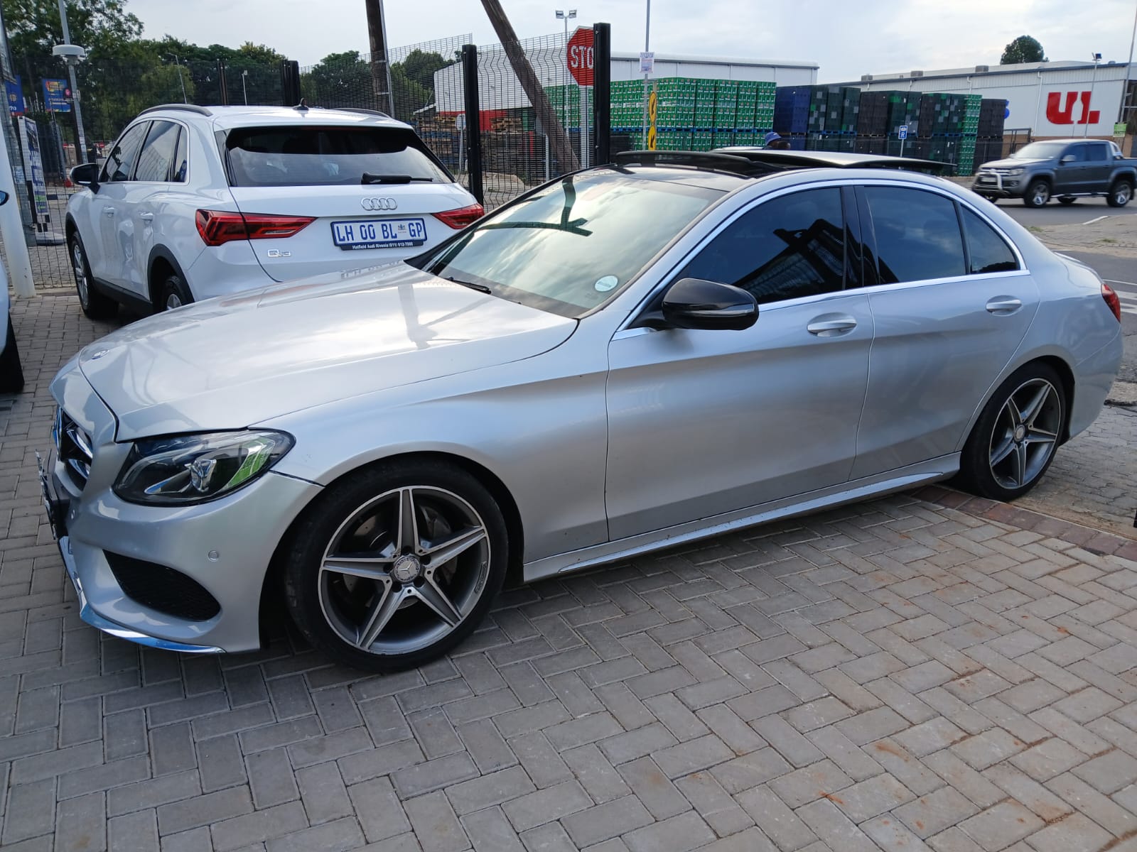 
								2017 Mercedes-Benz AMG – Automatic | Petrol full									