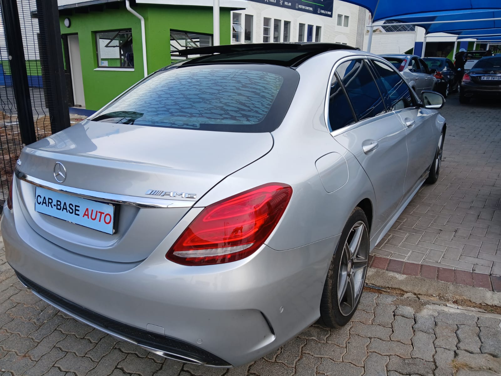 
								2017 Mercedes-Benz AMG – Automatic | Petrol full									