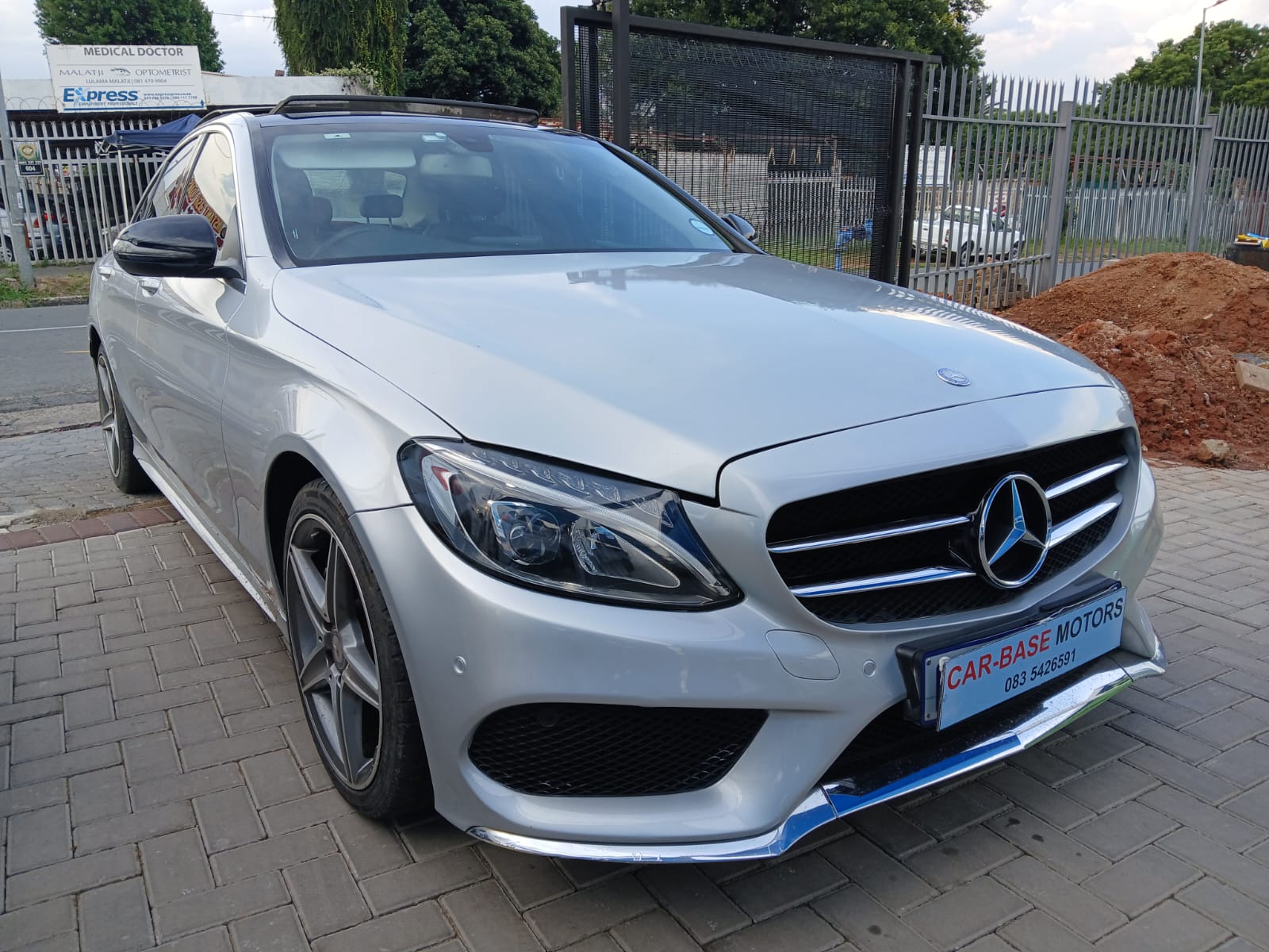 
								2017 Mercedes-Benz AMG – Automatic | Petrol full									