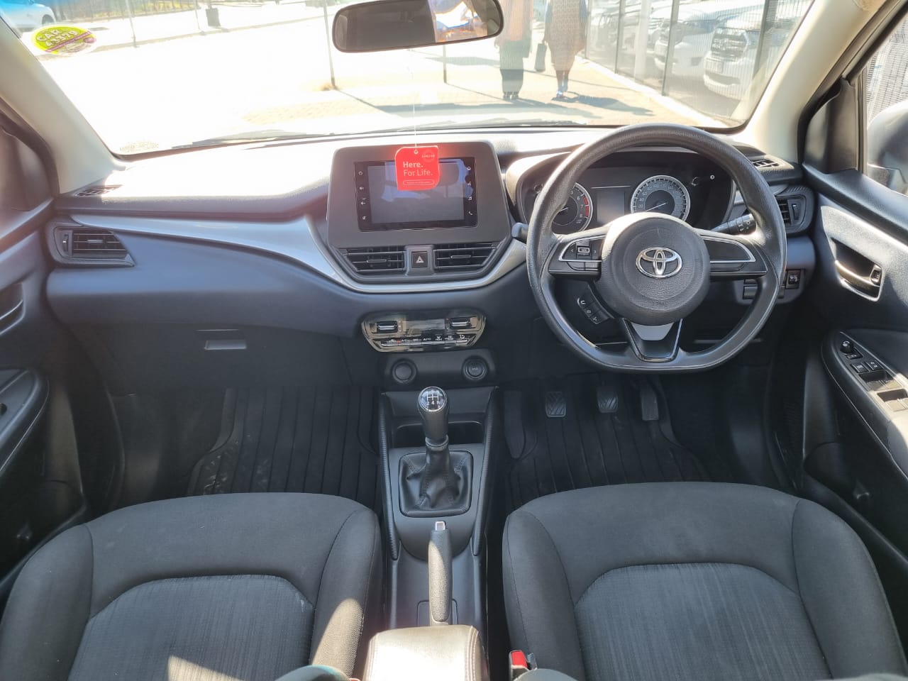 
								2022 Toyota Starlet 1.4 XS – Manual full									