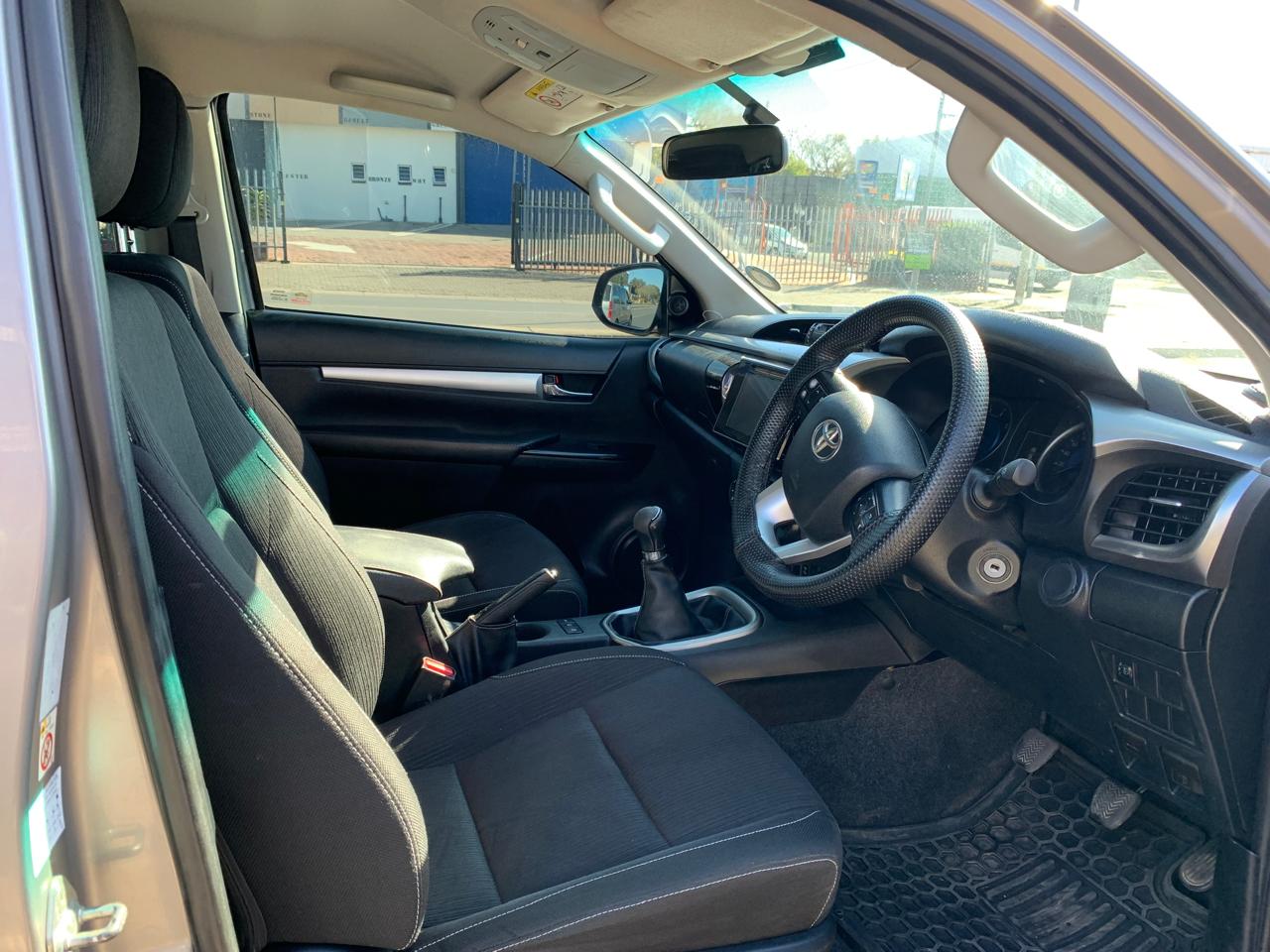 
								2016 Toyota Hilux 2.8 GD-6 4×4 Extra Cab – Manual | Diesel full									