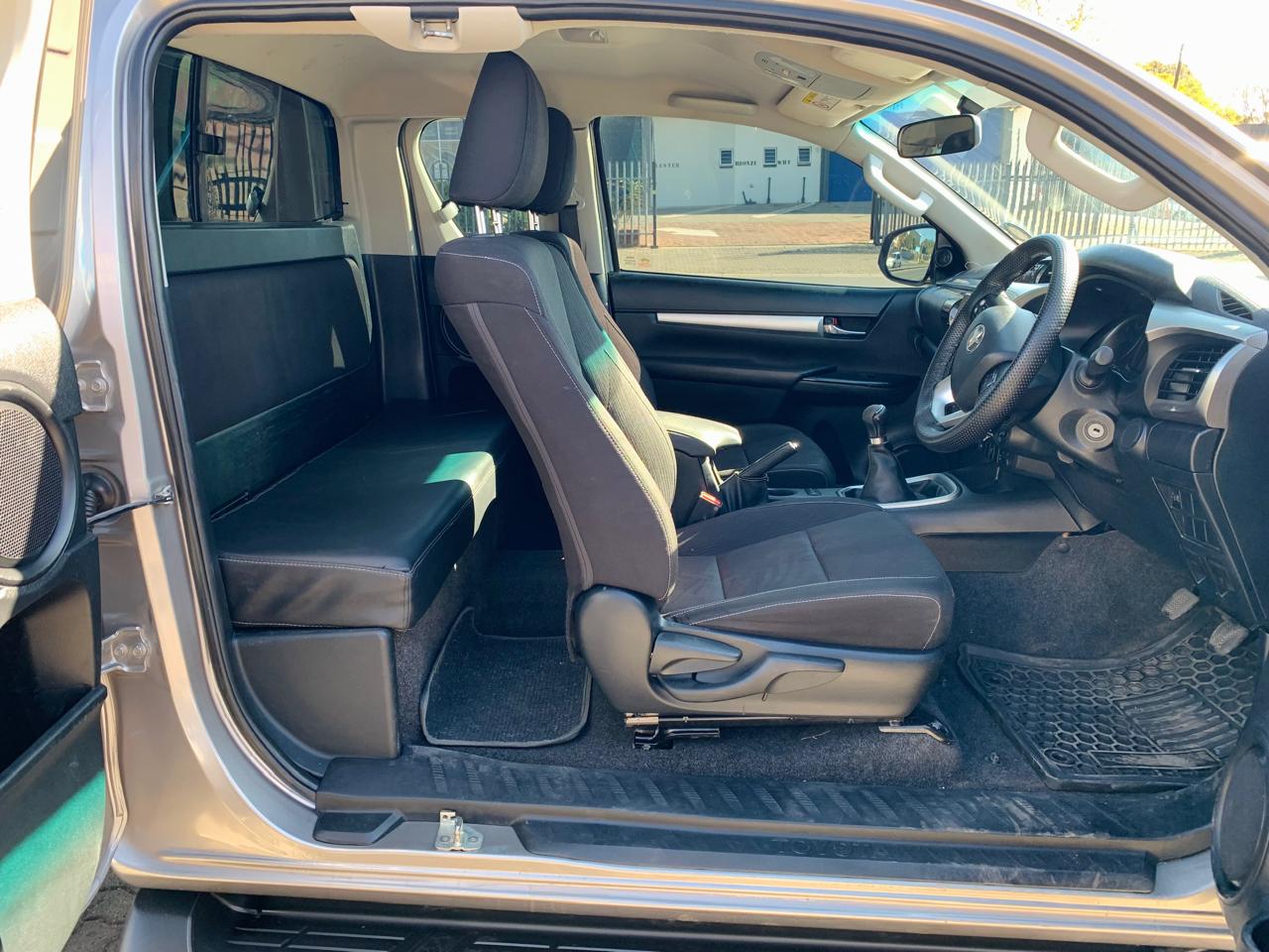 
								2016 Toyota Hilux 2.8 GD-6 4×4 Extra Cab – Manual | Diesel full									