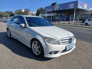 2011 Mercedes-Benz C200 CGI BlueEFFICIENCY Automatic | Sunroof | Petrol