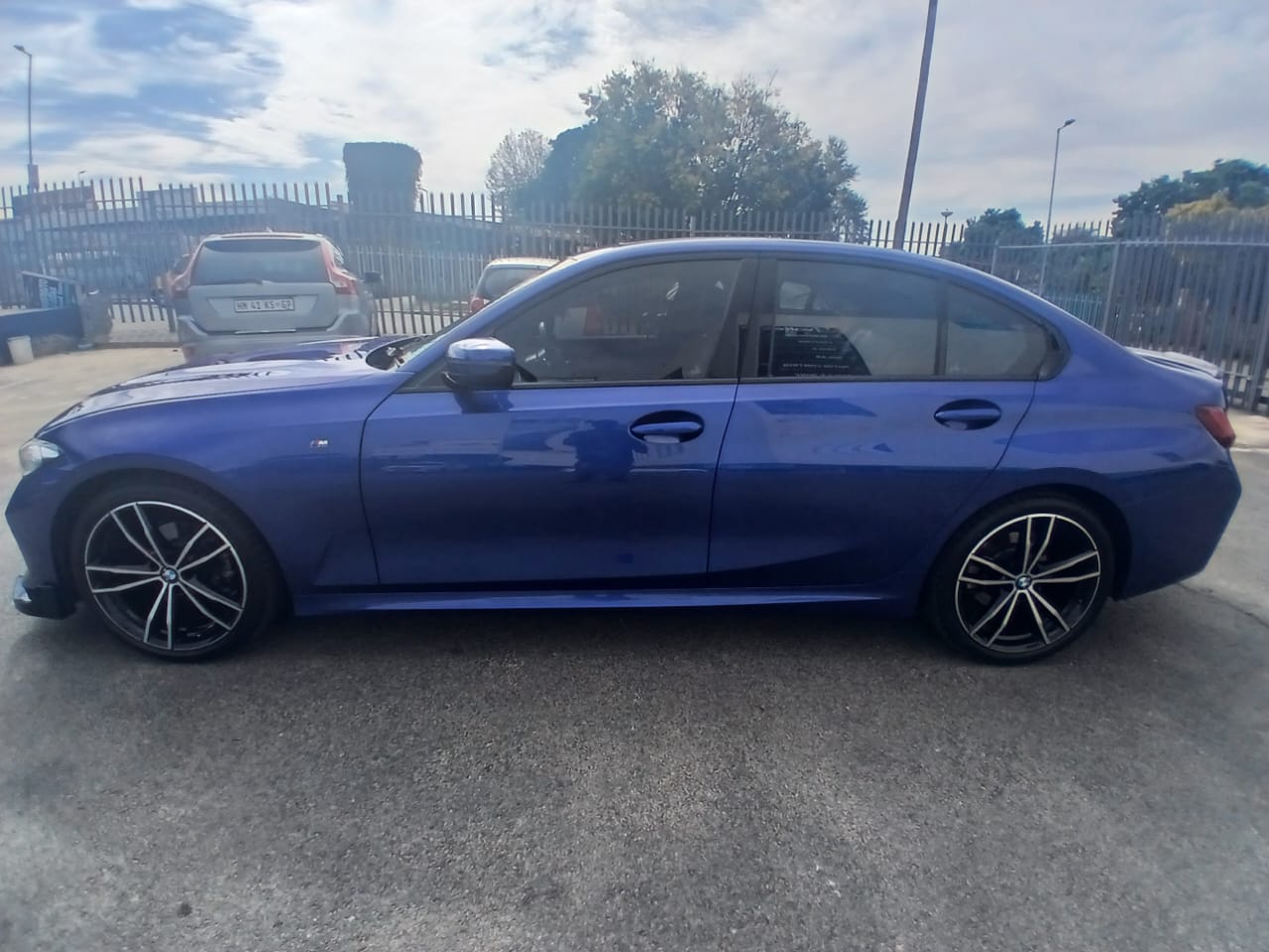 
								2023 BMW 318i Mzansi Edition G20 – Automatic | Petrol full									