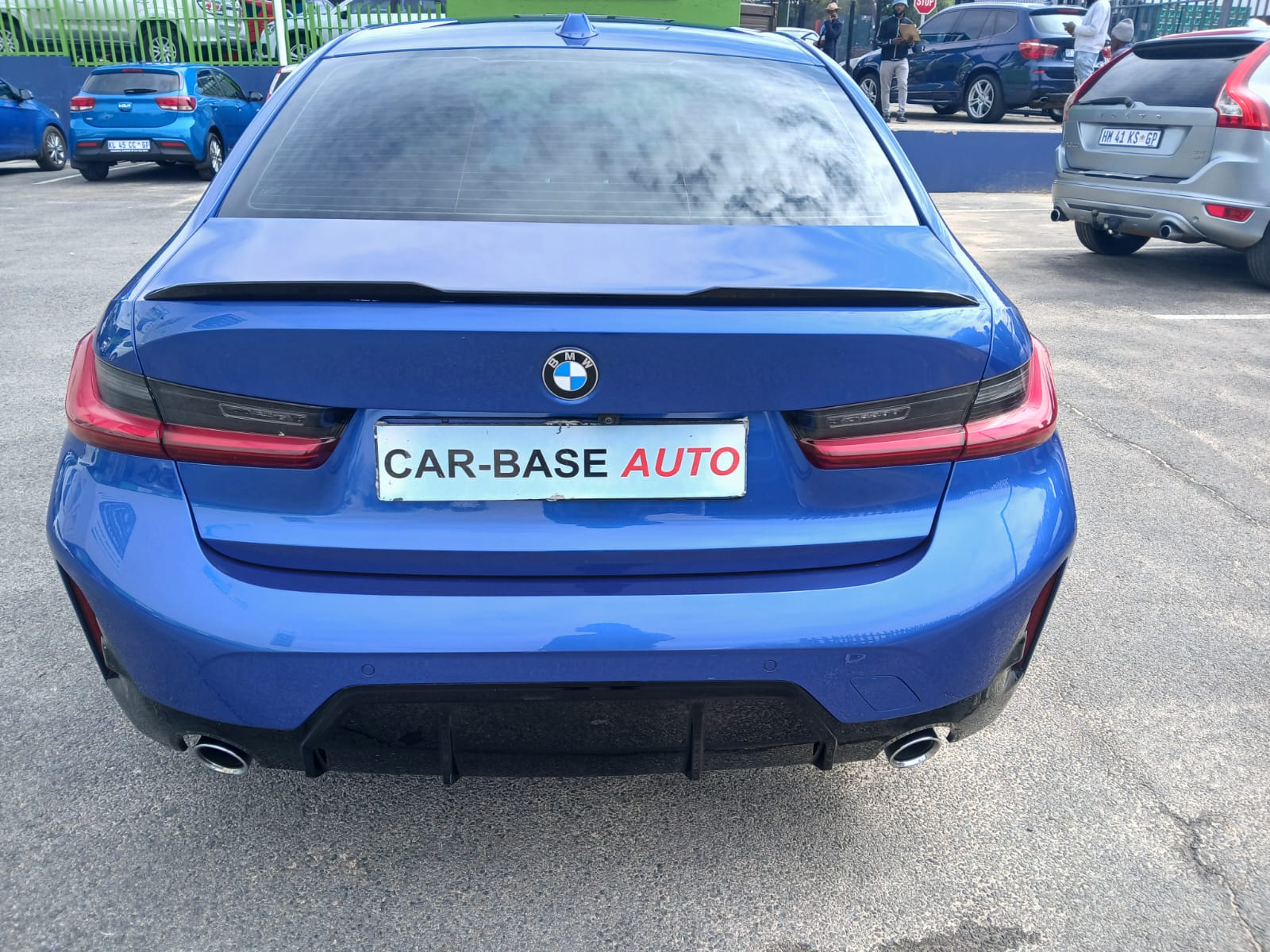 
								2023 BMW 318i Mzansi Edition G20 – Automatic | Petrol full									