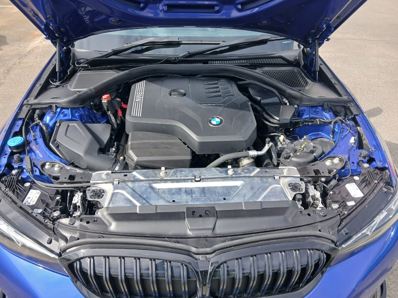 
								2023 BMW 318i Mzansi Edition G20 – Automatic | Petrol full									