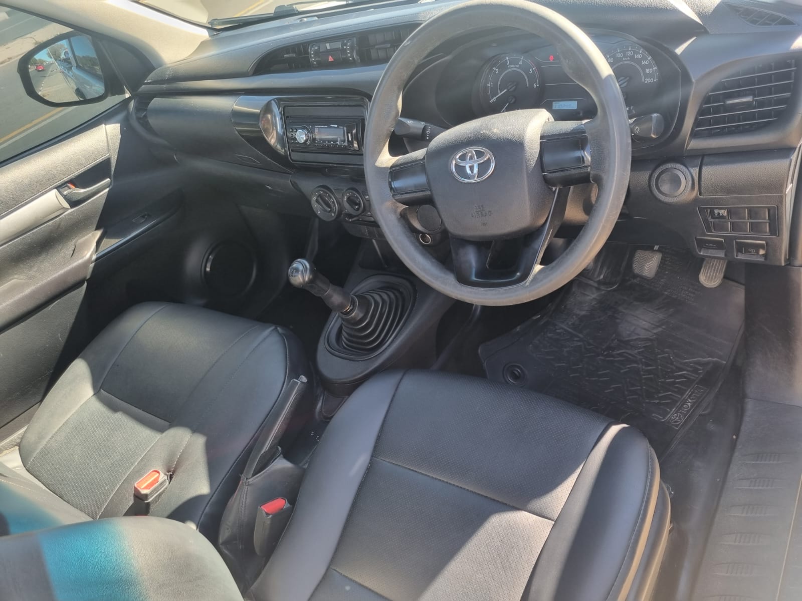 
								2019 TOYOTA HILUX 2.4 GD LOW BASE SINGLE CAB 4X2 MANUAL full									