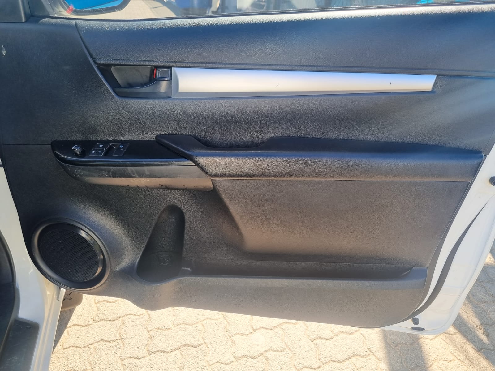 
								2019 TOYOTA HILUX 2.4 GD LOW BASE SINGLE CAB 4X2 MANUAL full									