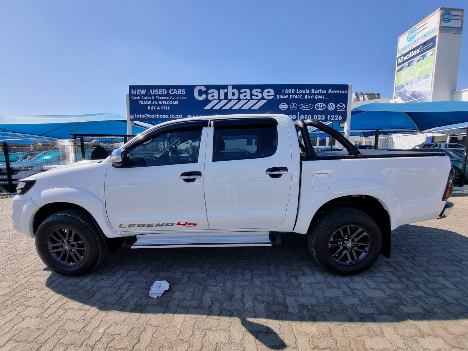 
								2014 Toyota Hilux 2.5 D-4D 4×4 Double Cab – Manual full									