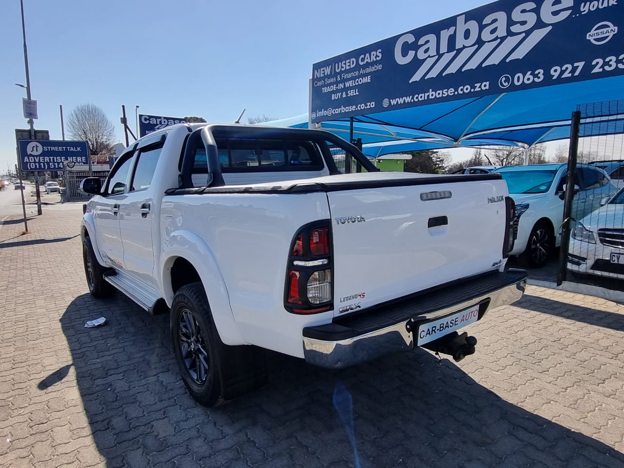 
								2014 Toyota Hilux 2.5 D-4D 4×4 Double Cab – Manual full									