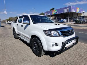 2014 Toyota Hilux 2.5 D-4D 4×4 Double Cab – Manual