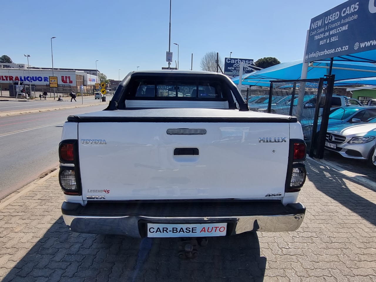 
								2014 Toyota Hilux 2.5 D-4D 4×4 Double Cab – Manual full									