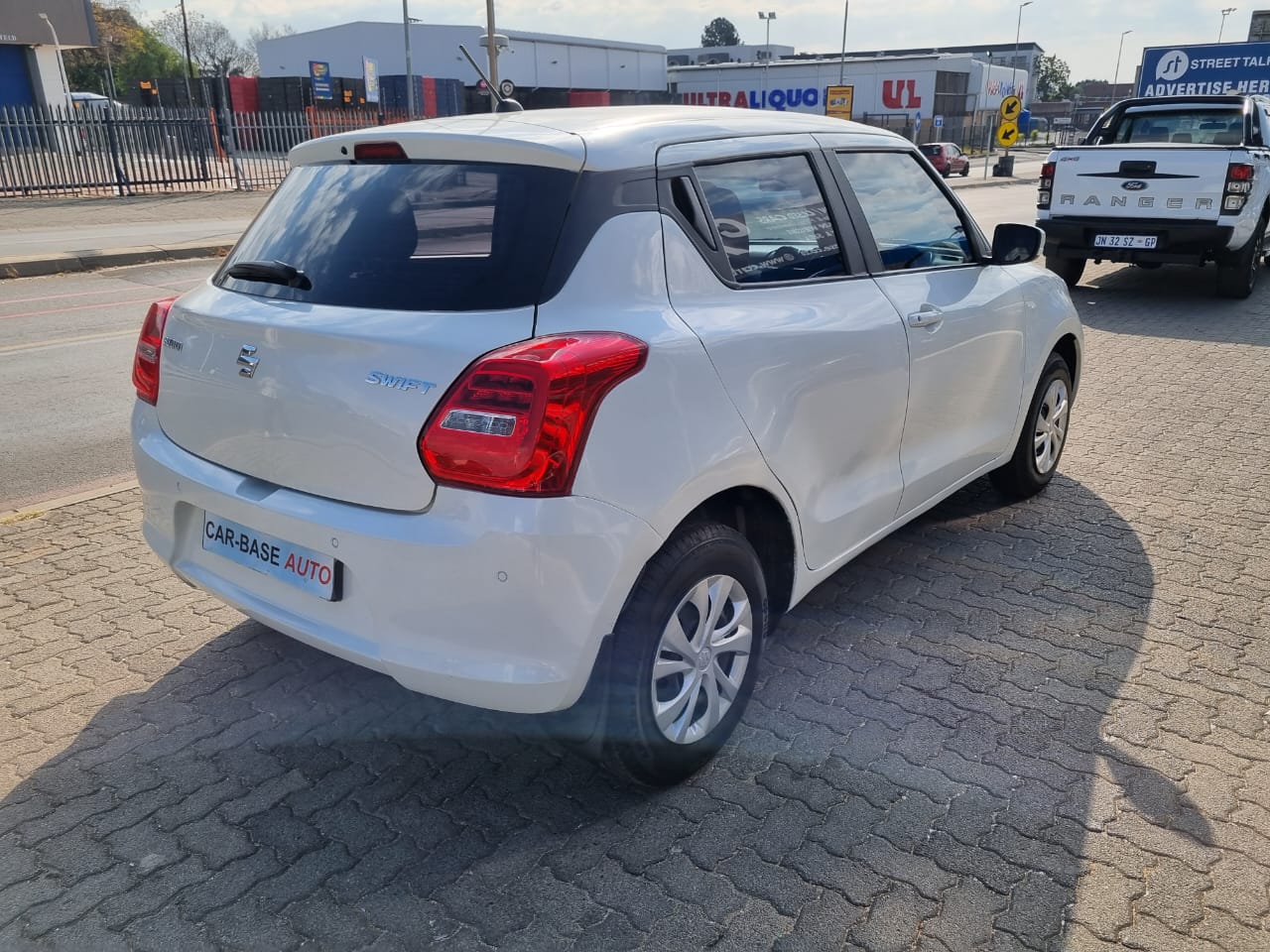 
								2022 Suzuki Swift 1.2 Manual full									