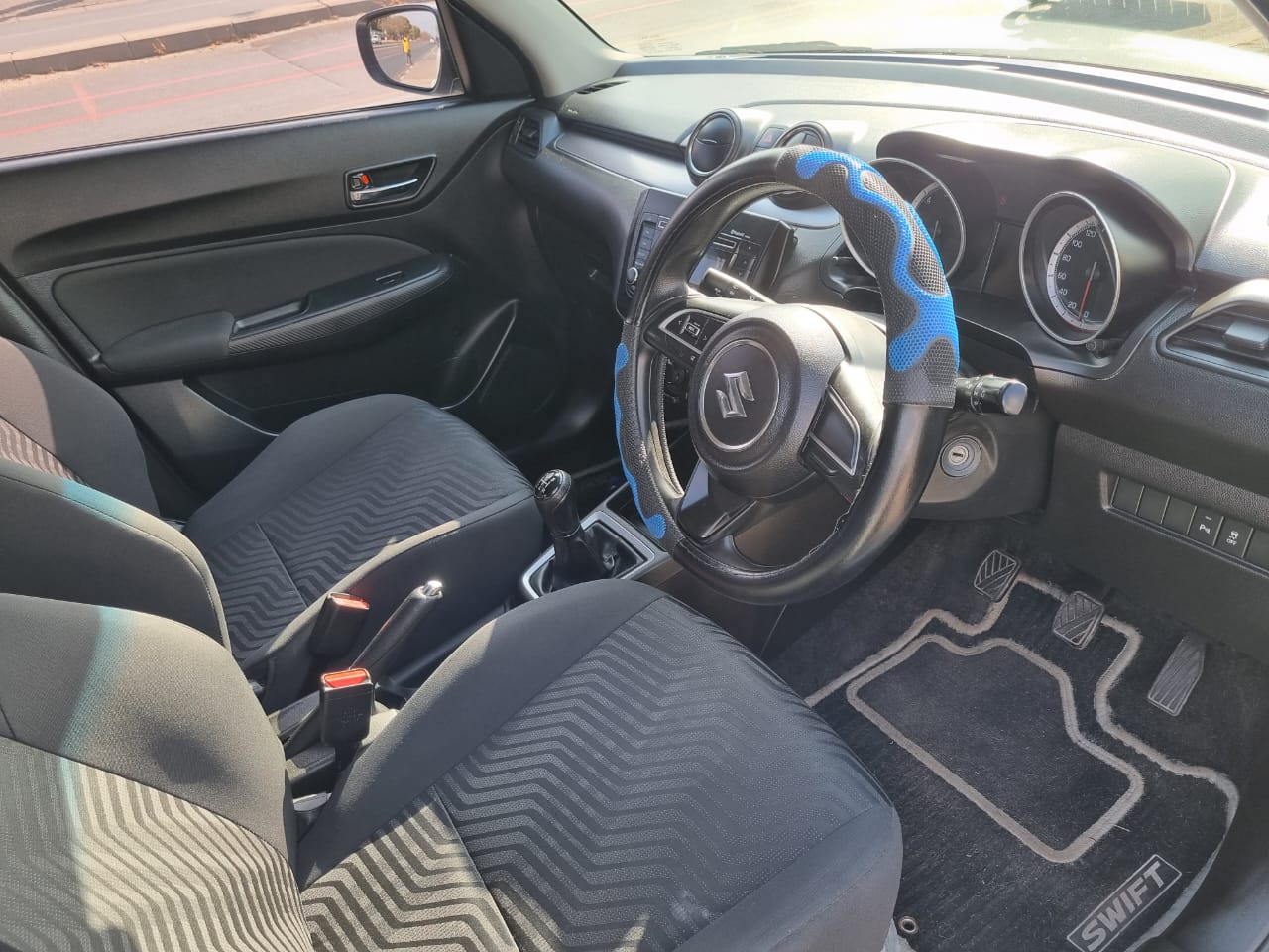 
								2022 Suzuki Swift 1.2 Manual full									