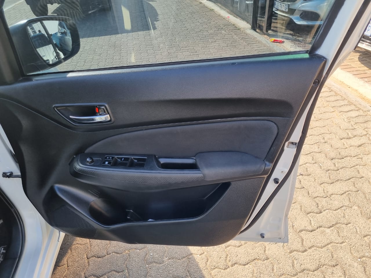 
								2022 Suzuki Swift 1.2 Manual full									