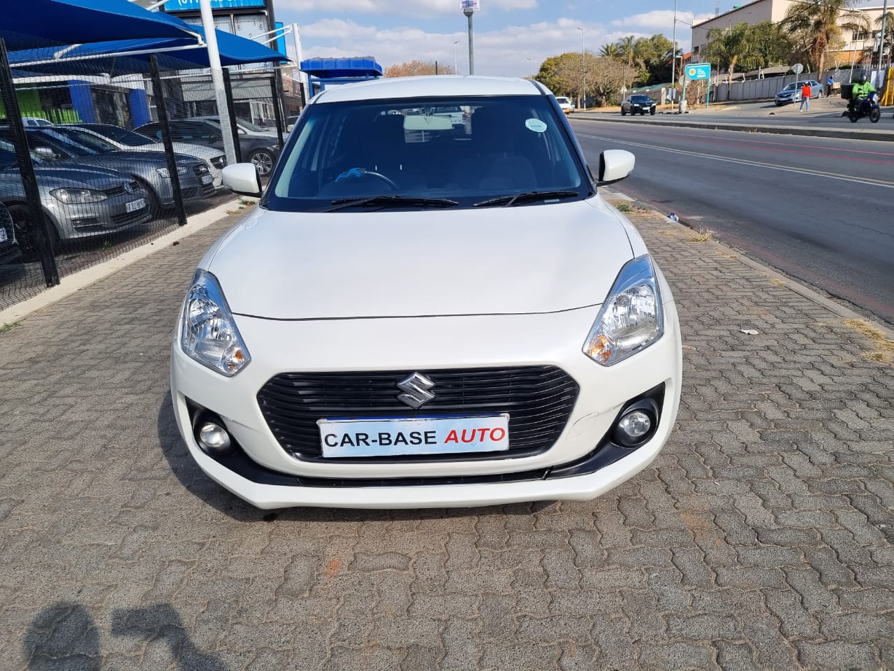 
								2022 Suzuki Swift 1.2 Manual full									