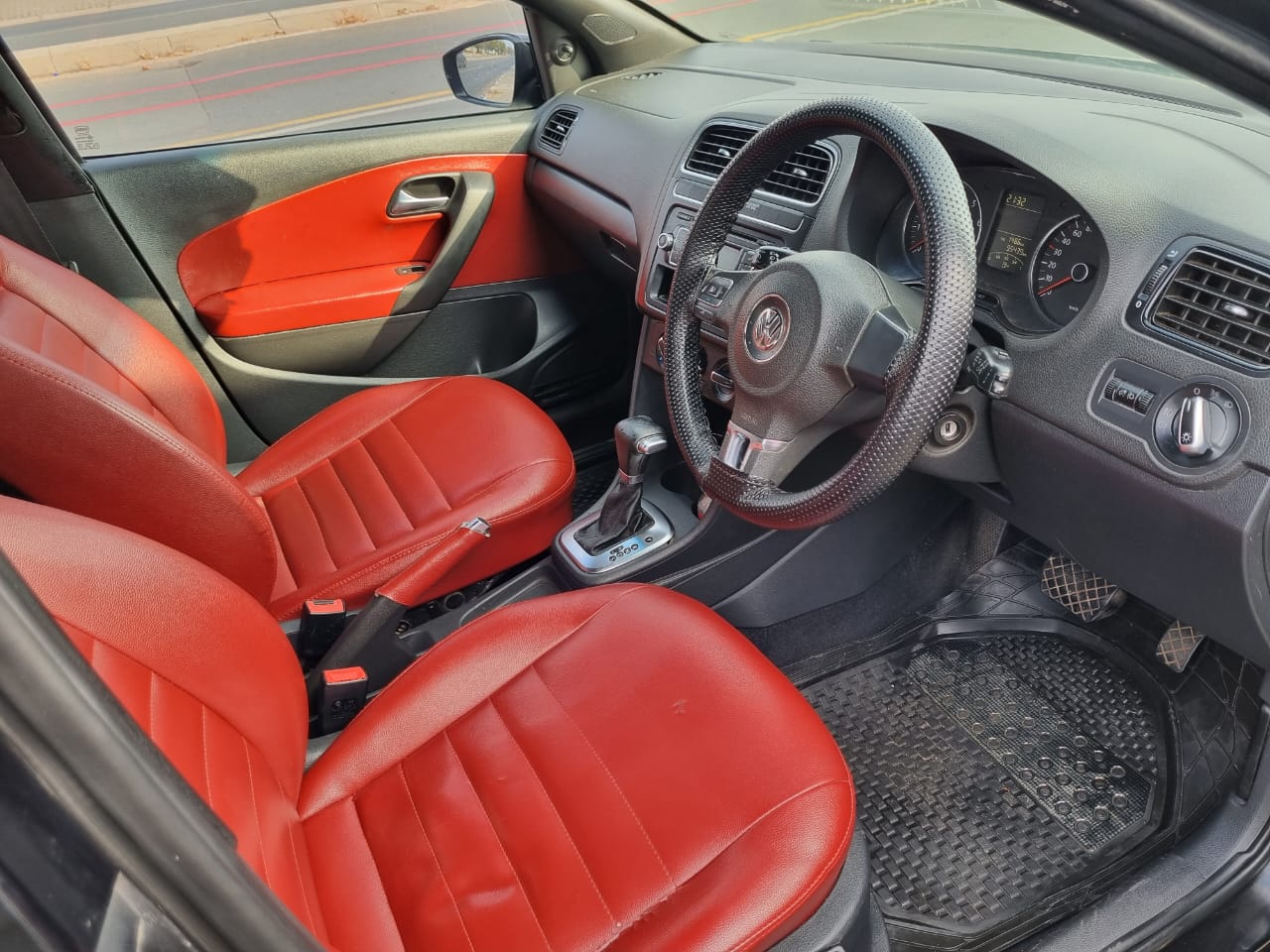 
								2011 VW Polo 6 GTI 1.6 Auto – 95,000km | Petrol | full									