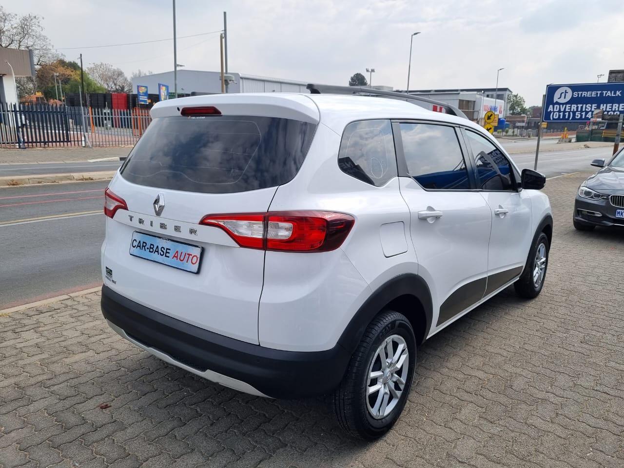 
								2022 Renault Triber 1.0 Manual – Leather Interior | full									