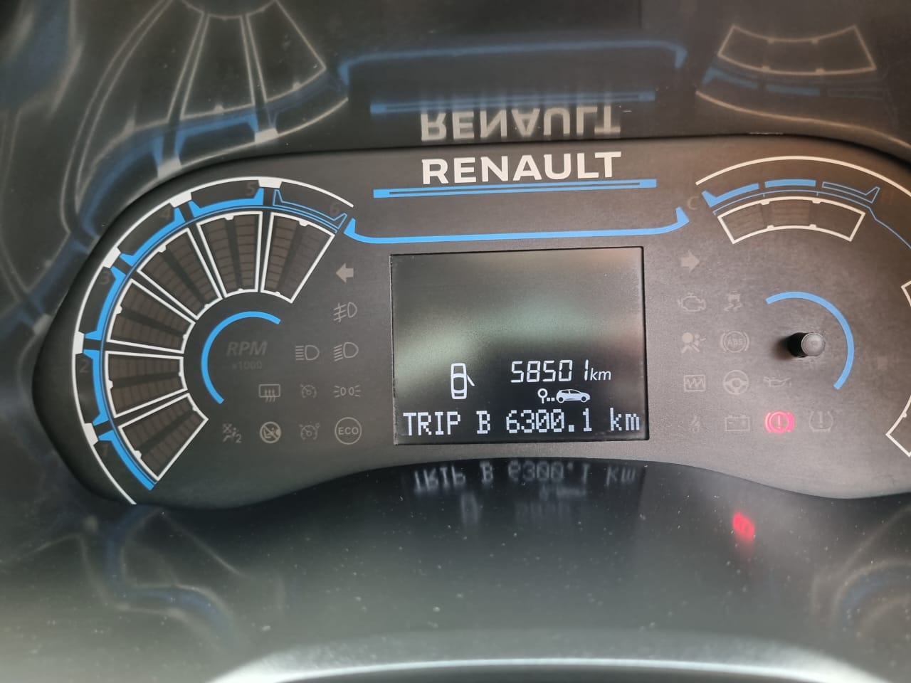 
								2022 Renault Triber 1.0 Manual – Leather Interior | full									