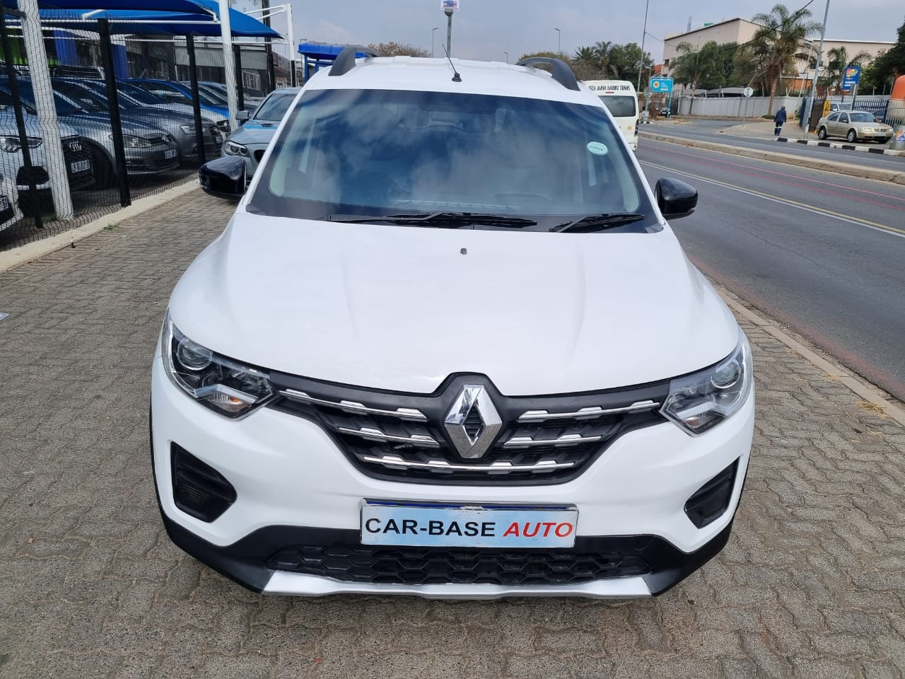 
								2022 Renault Triber 1.0 Manual – Leather Interior | full									