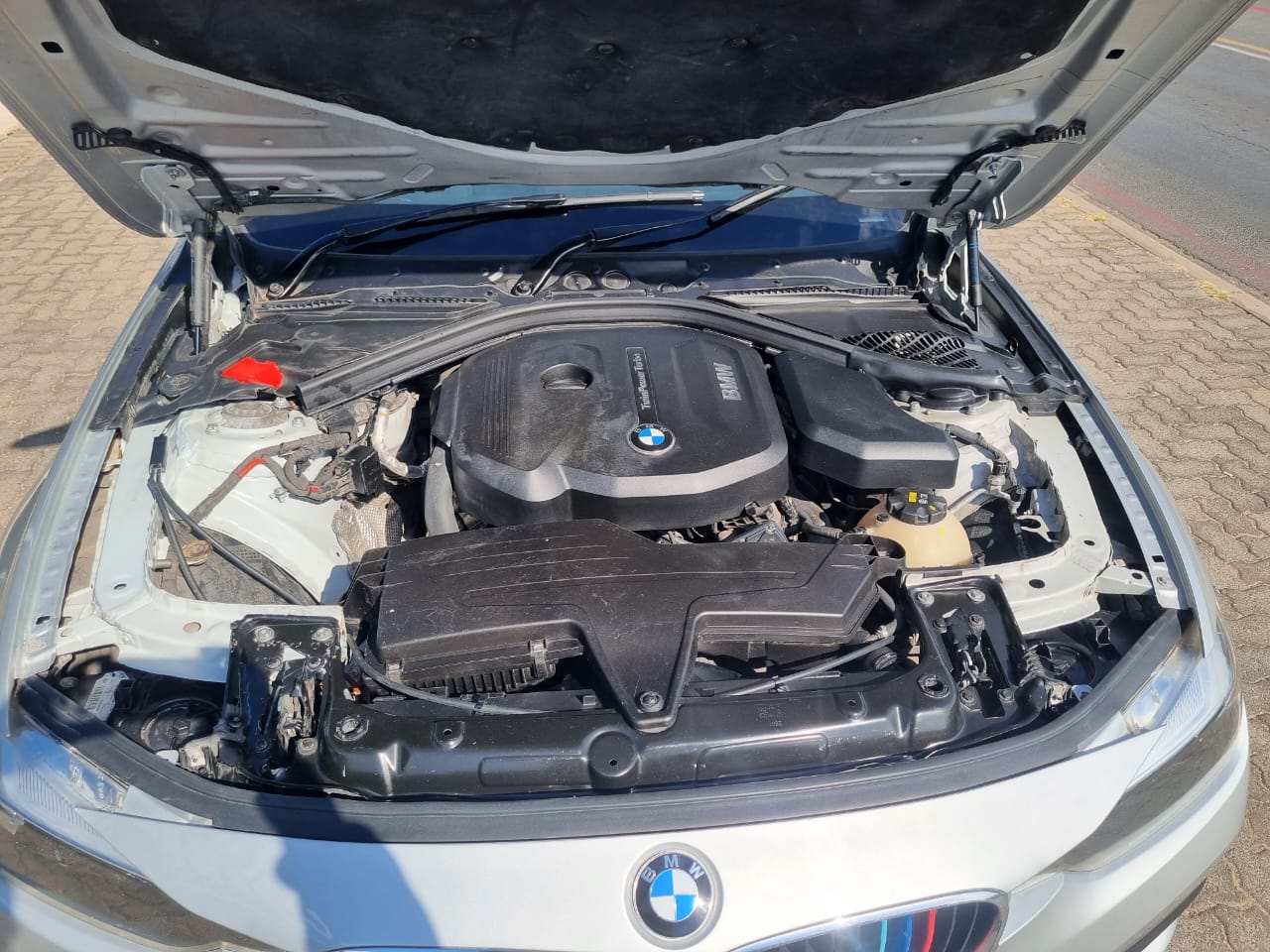 
								2017 BMW 318i Auto | 118,000km | Petrol | full									