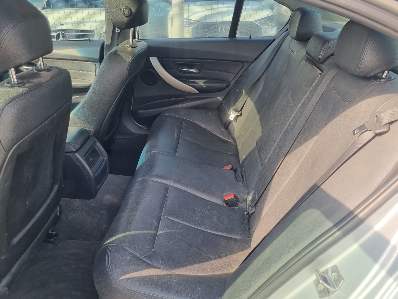 
								2017 BMW 318i Auto | 118,000km | Petrol | full									