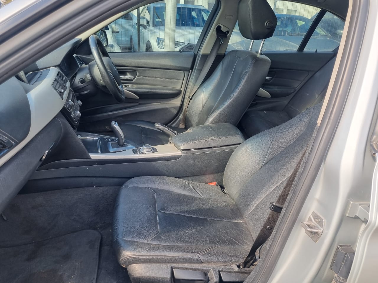 
								2017 BMW 318i Auto | 118,000km | Petrol | full									