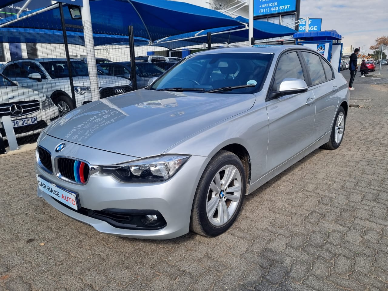 
								2017 BMW 318i Auto | 118,000km | Petrol | full									