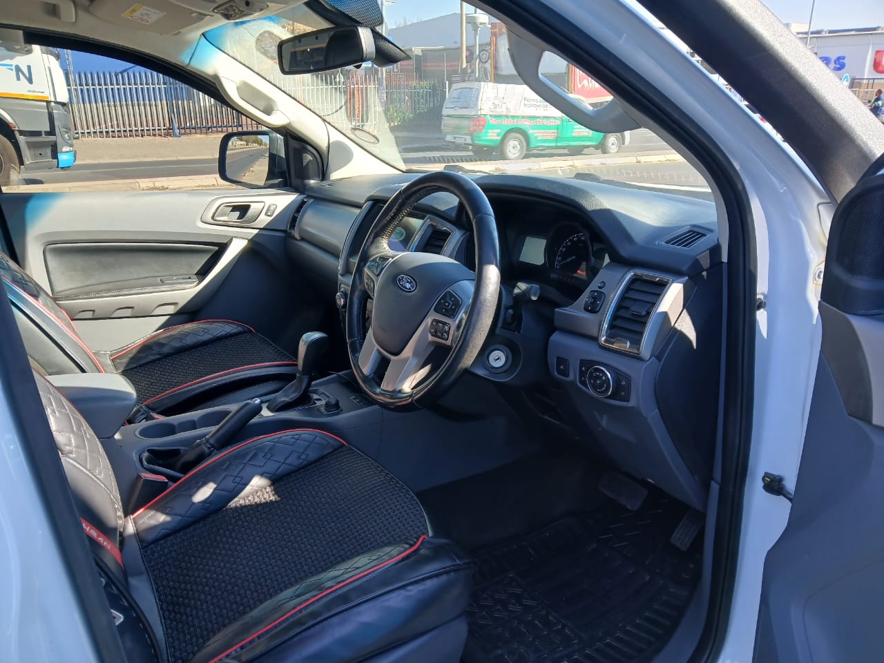 
								2017 Ford Ranger 3.2 XLT 4×4 Double Cab Auto | 103,000km | Diesel | full									