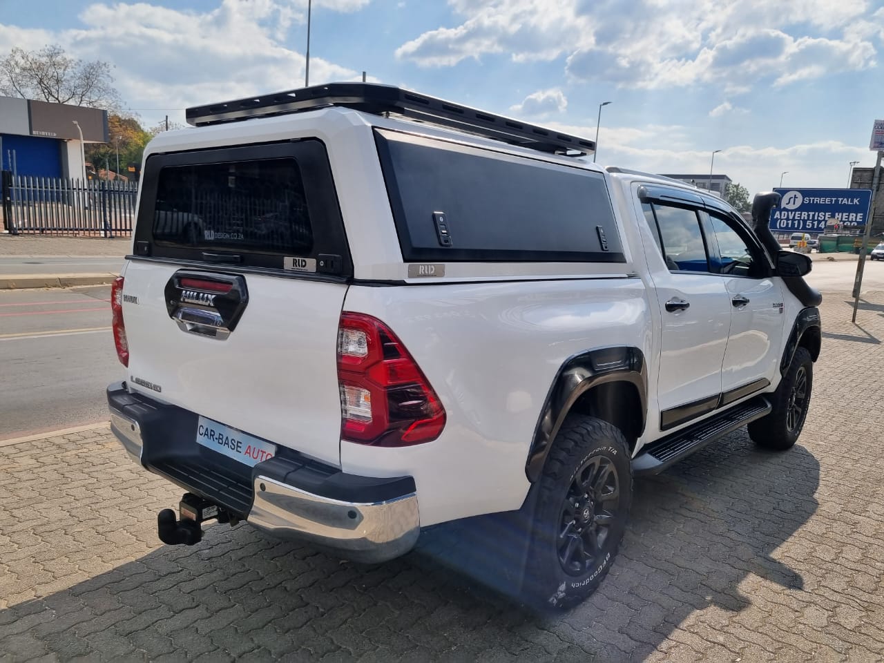 
								2023 Toyota Hilux 2.4 GD-6 GR Sport Auto | 66,000km | Diesel | full									