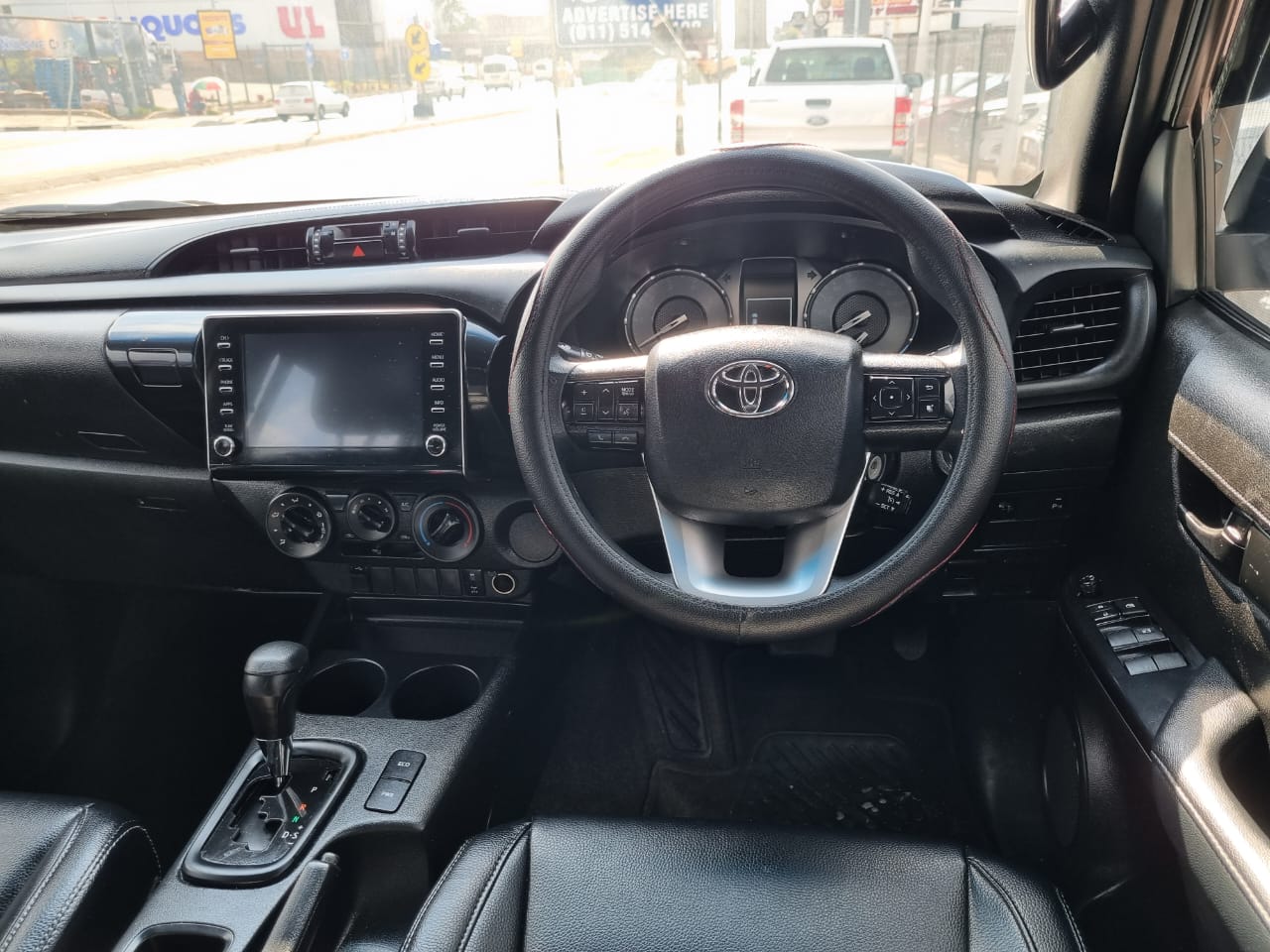 
								2023 Toyota Hilux 2.4 GD-6 GR Sport Auto | 66,000km | Diesel | full									