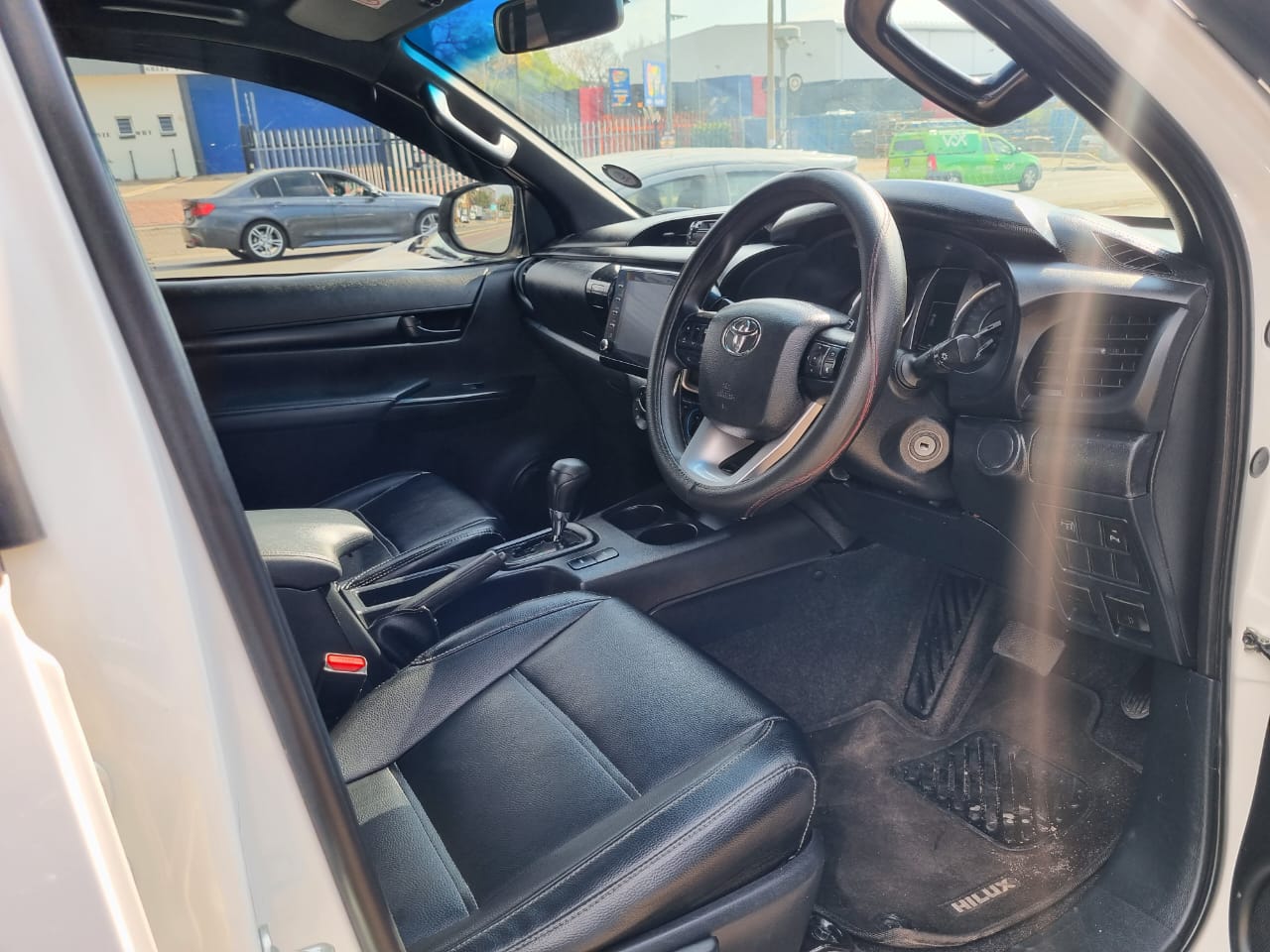 
								2023 Toyota Hilux 2.4 GD-6 GR Sport Auto | 66,000km | Diesel | full									