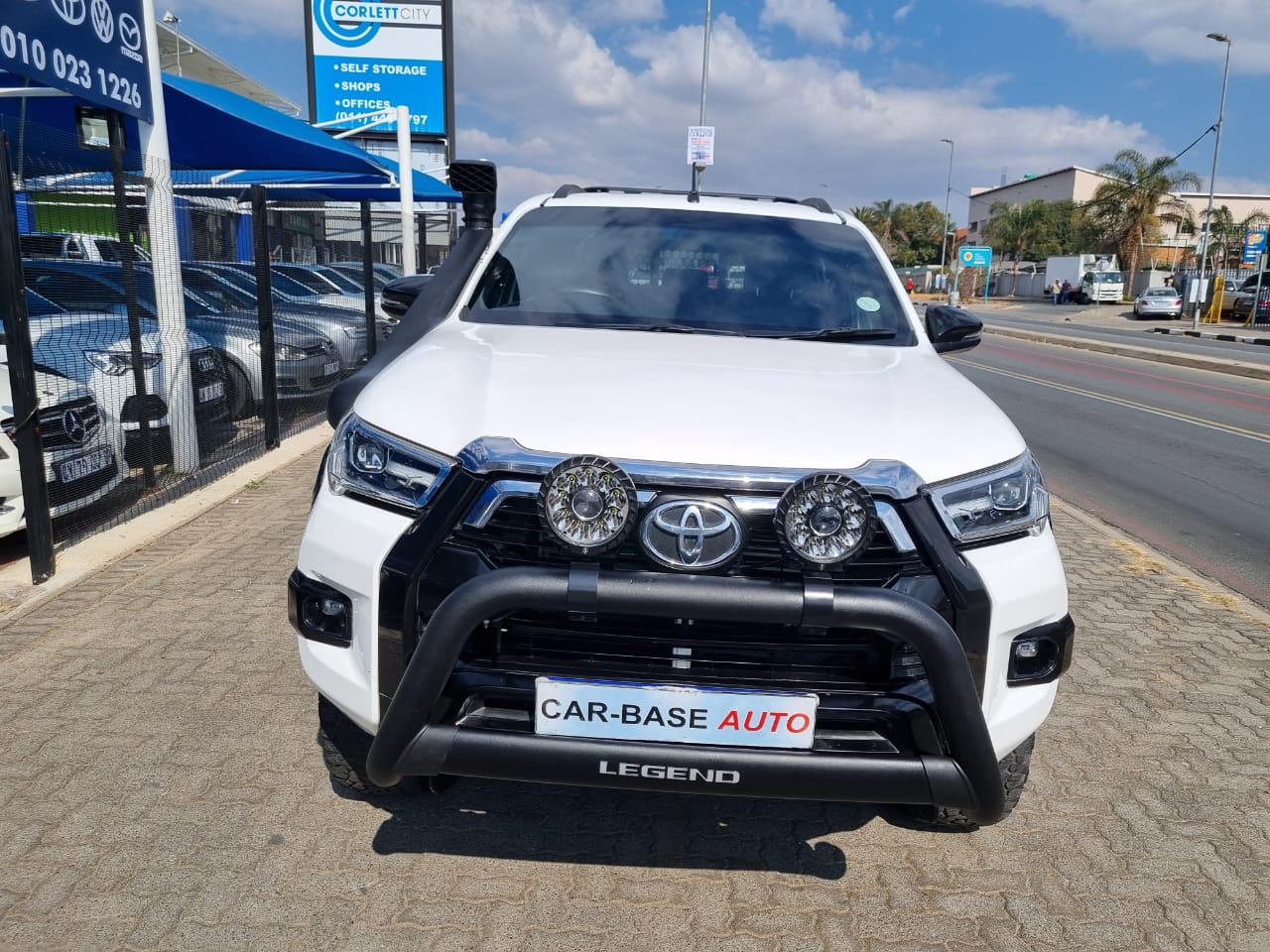 
								2023 Toyota Hilux 2.4 GD-6 GR Sport Auto | 66,000km | Diesel | full									