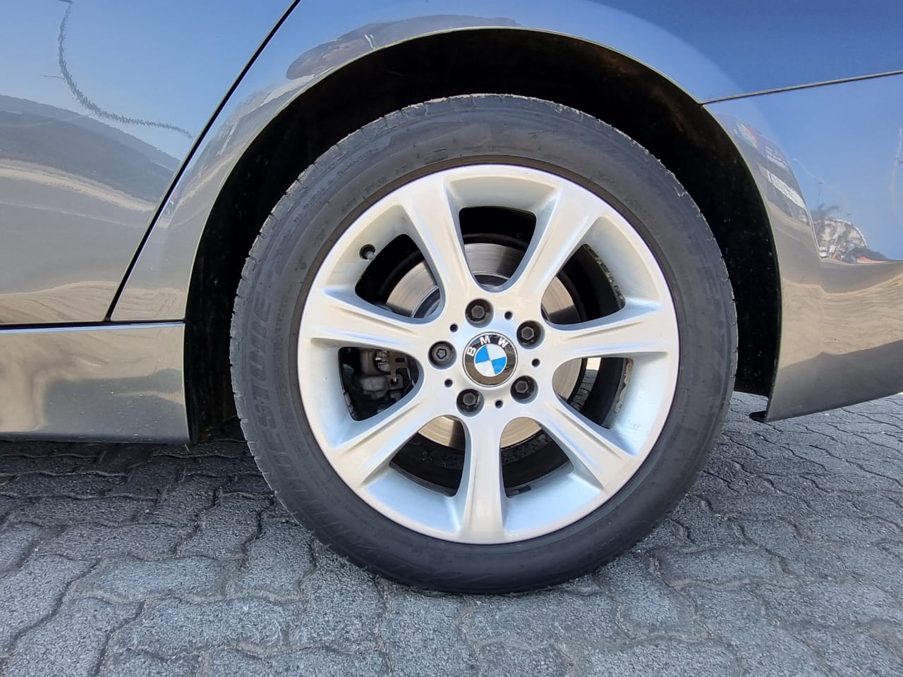 
								2012 BMW 320d Modern Line Auto – Diesel | 118,000km | full									